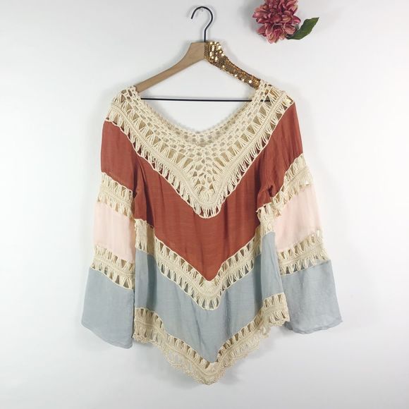 RED VELVET openwork boho bell sleeved Crochet Top - Picture 2 of 6